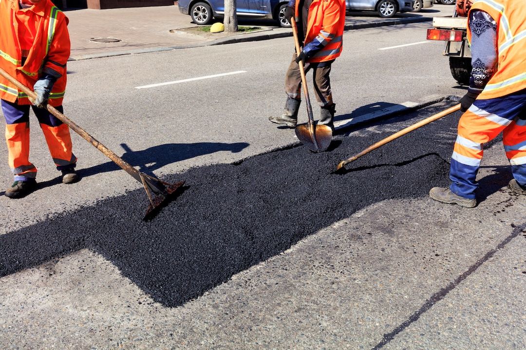 Asphalt crack repair and patching